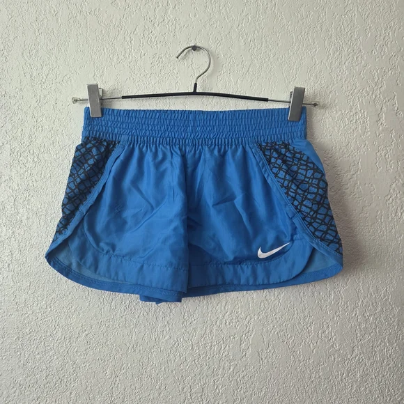 nike casual dress shorts Men's Sportswear Woven Flow Shorts